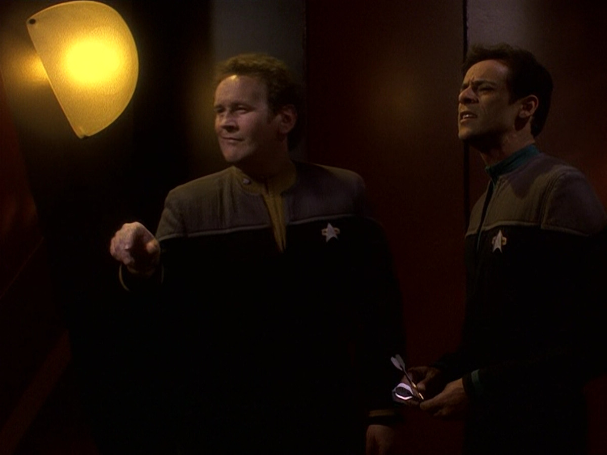 extant_StarTrek_DS9_5x16-DoctorBashirIPresume_00180.jpg