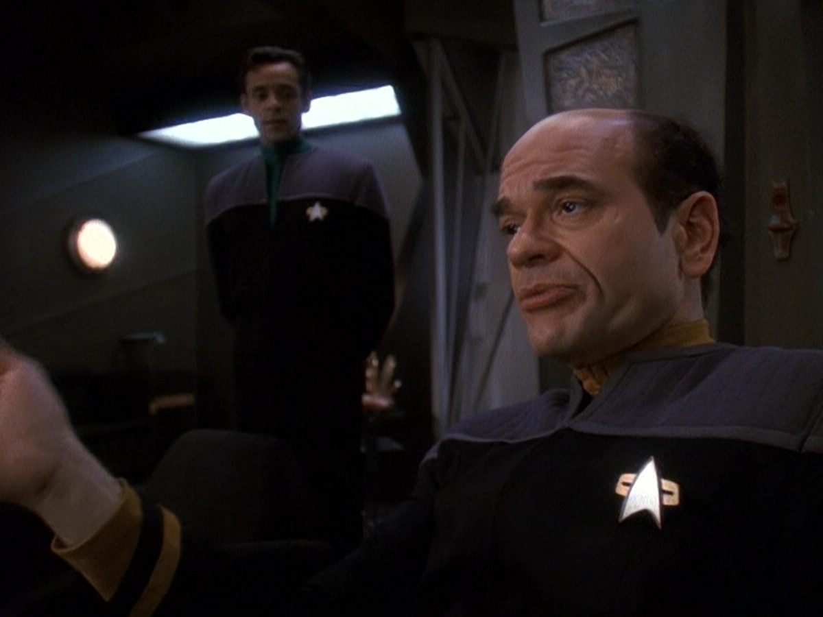 extant_StarTrek_DS9_5x16-DoctorBashirIPresume_00500.jpg