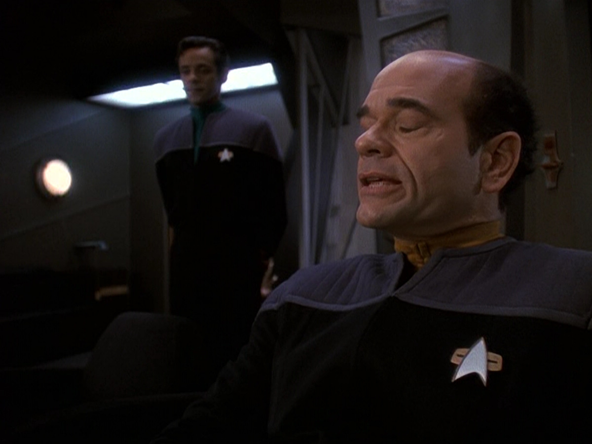 extant_StarTrek_DS9_5x16-DoctorBashirIPresume_00545.jpg