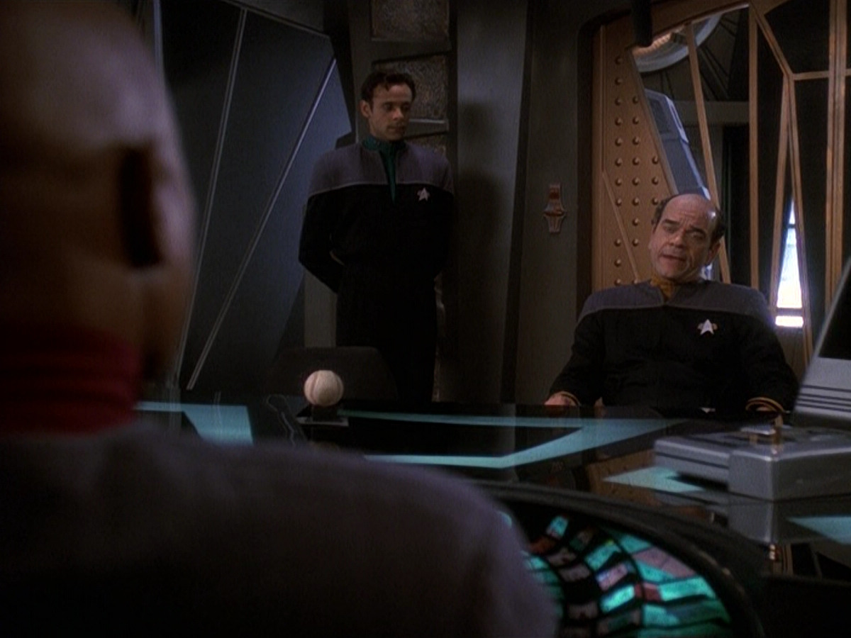 extant_StarTrek_DS9_5x16-DoctorBashirIPresume_00562.jpg