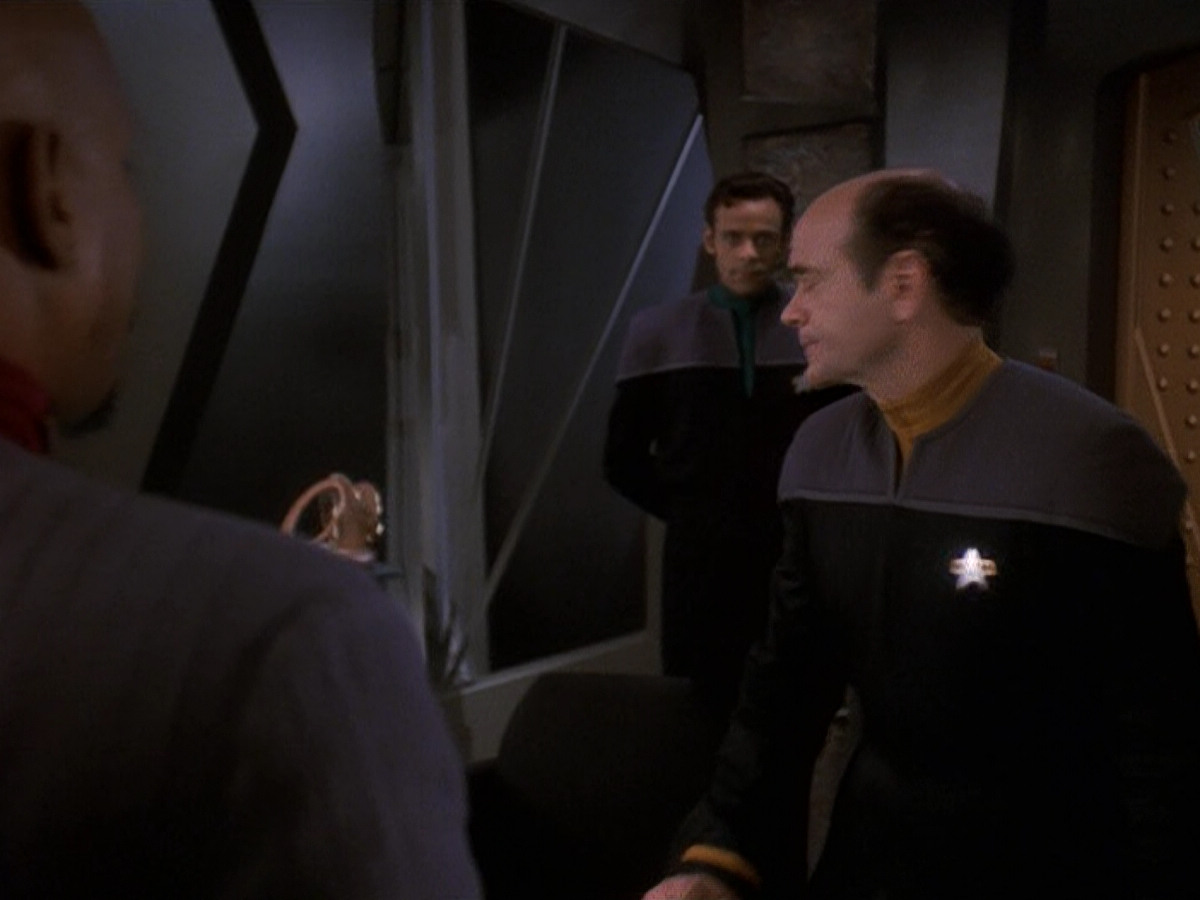 extant_StarTrek_DS9_5x16-DoctorBashirIPresume_00580.jpg