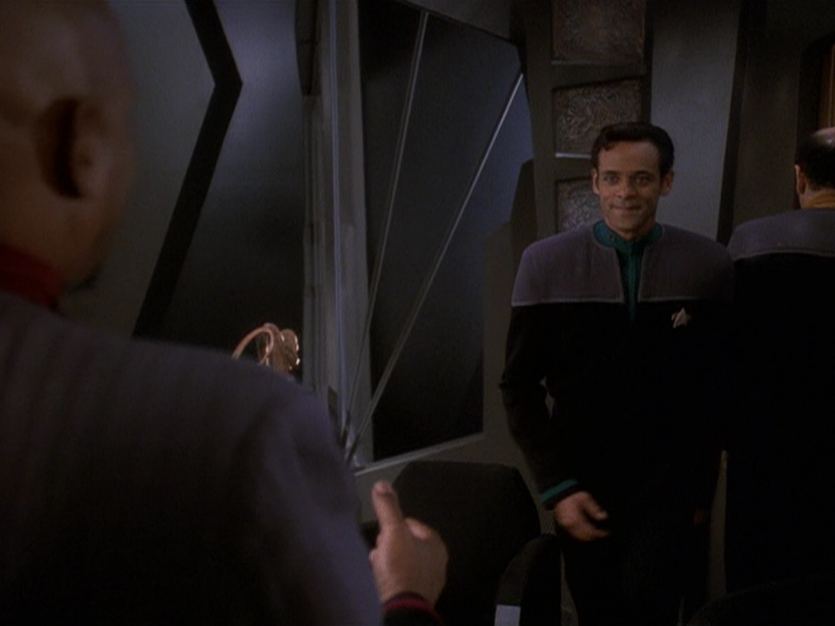 extant_StarTrek_DS9_5x16-DoctorBashirIPresume_00584.jpg