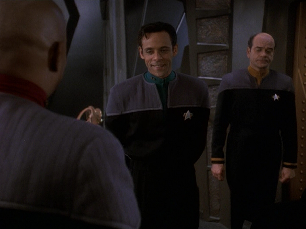 extant_StarTrek_DS9_5x16-DoctorBashirIPresume_00592.jpg