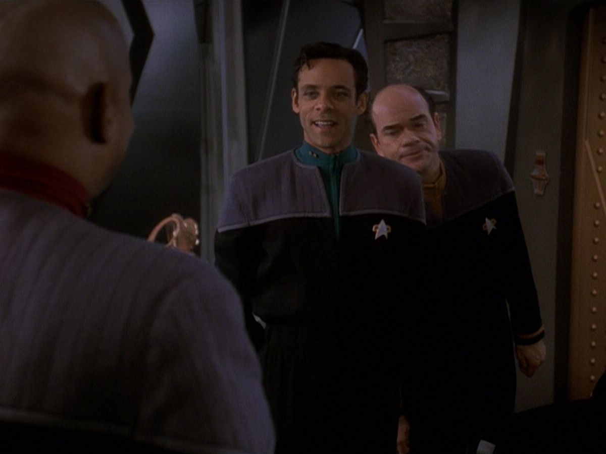 extant_StarTrek_DS9_5x16-DoctorBashirIPresume_00594.jpg