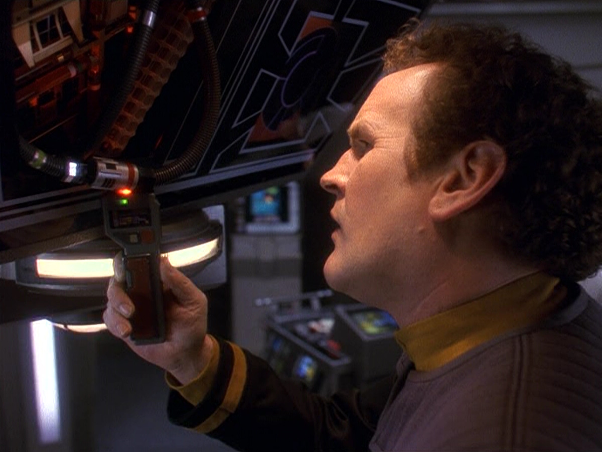 extant_StarTrek_DS9_5x16-DoctorBashirIPresume_00602.jpg
