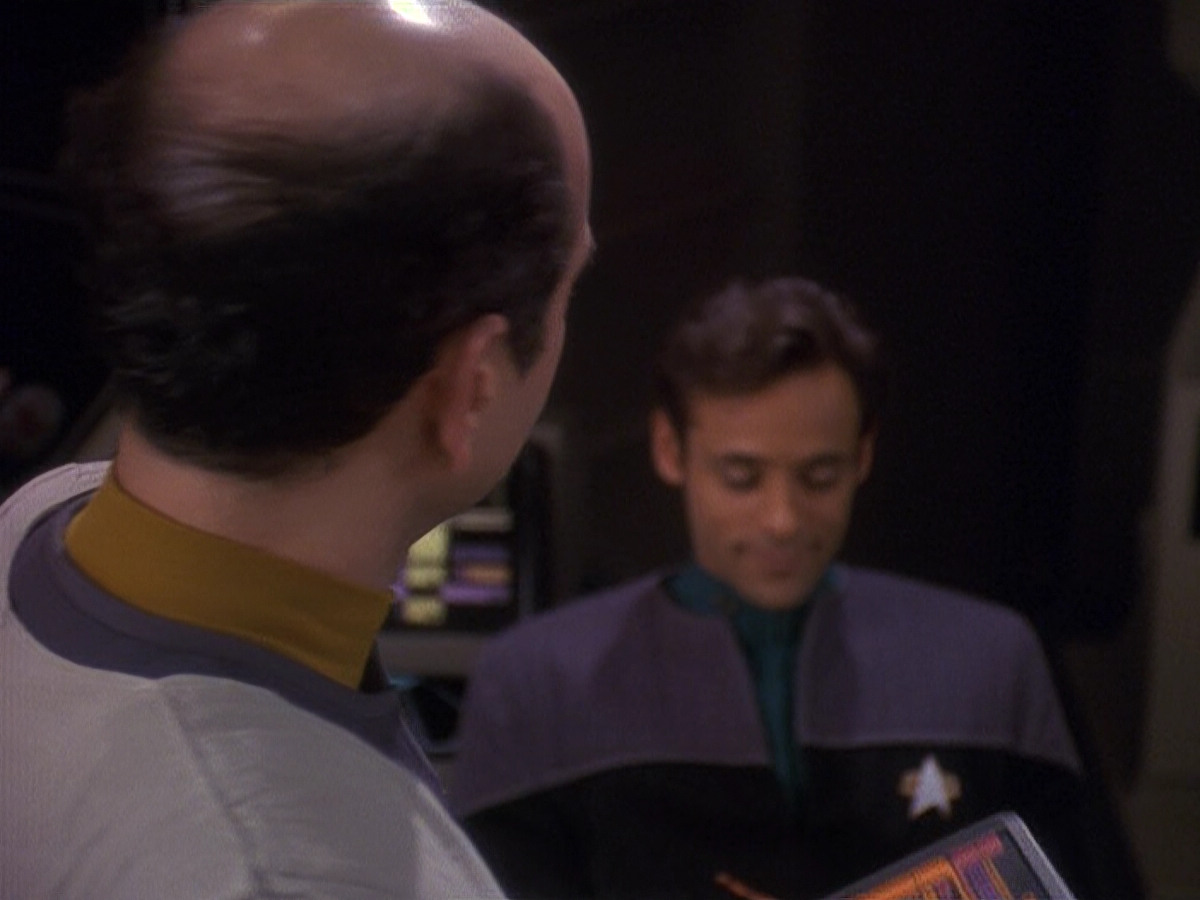 extant_StarTrek_DS9_5x16-DoctorBashirIPresume_00638.jpg
