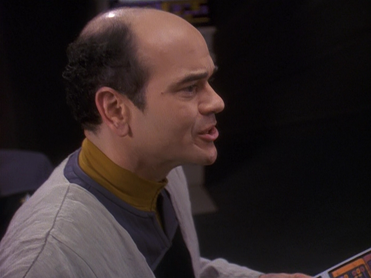 extant_StarTrek_DS9_5x16-DoctorBashirIPresume_00650.jpg