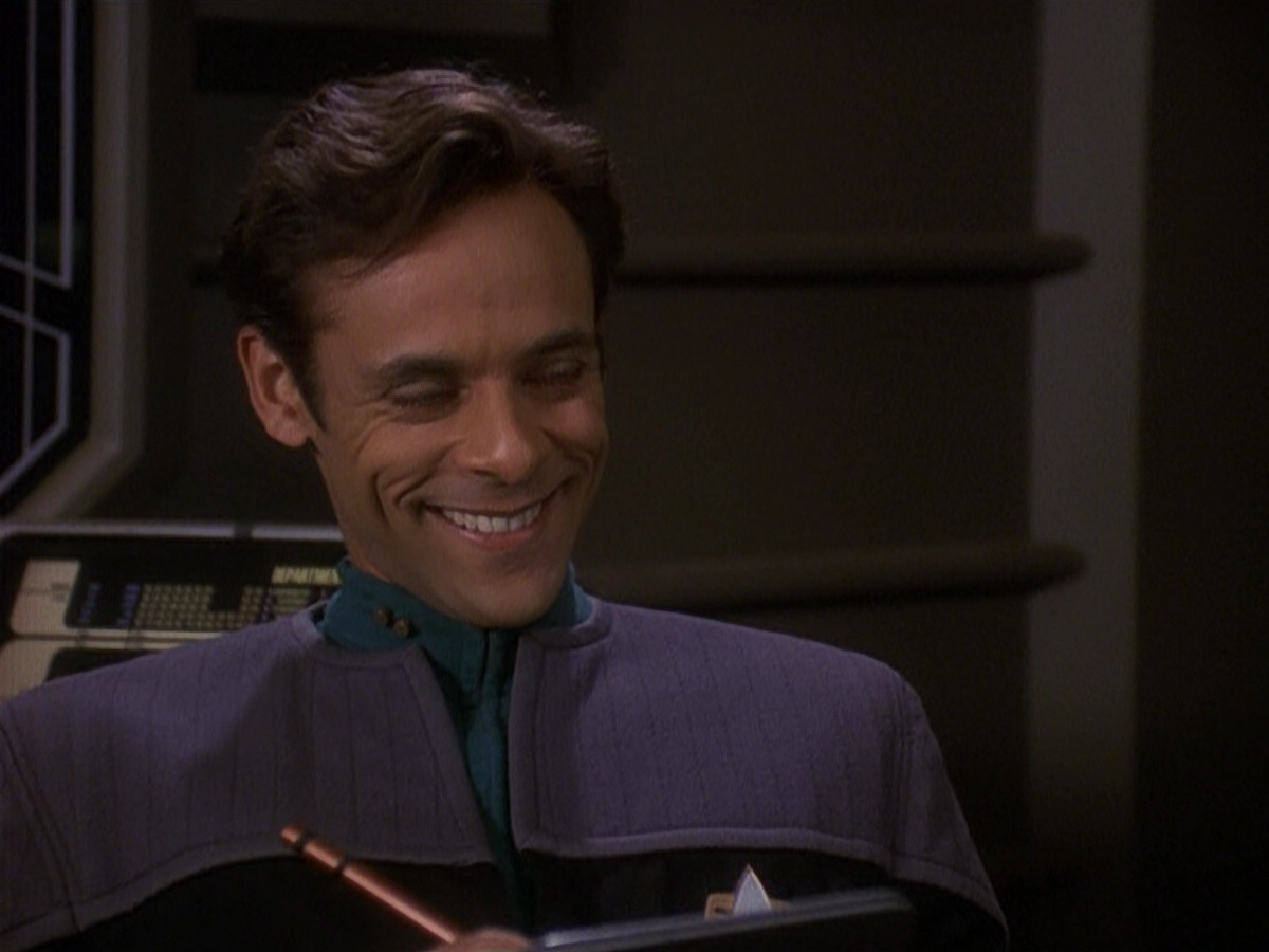 extant_StarTrek_DS9_5x16-DoctorBashirIPresume_00664.jpg