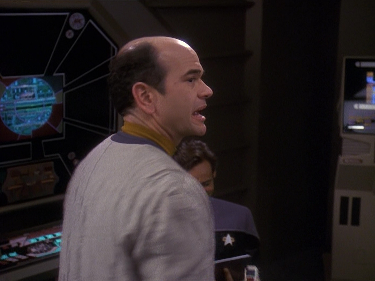 extant_StarTrek_DS9_5x16-DoctorBashirIPresume_00666.jpg