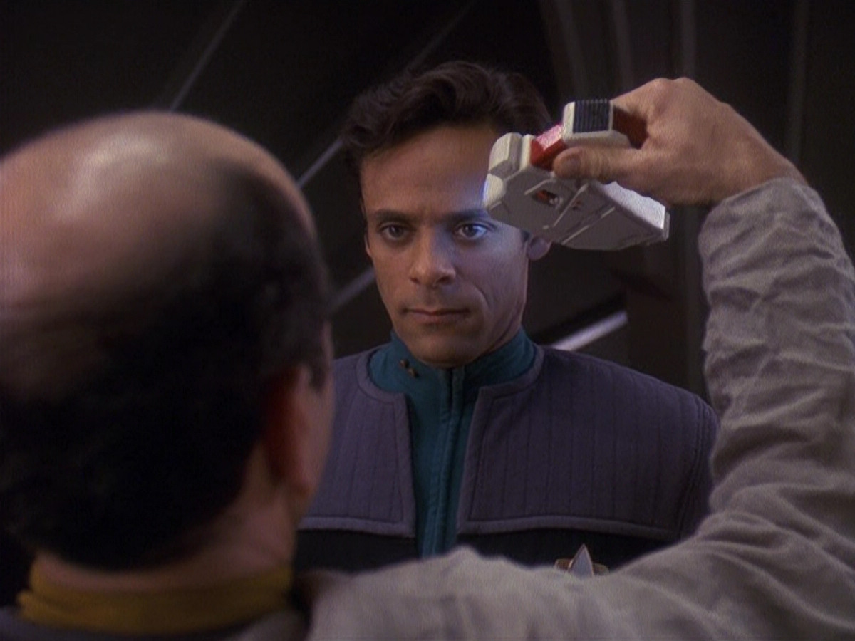 extant_StarTrek_DS9_5x16-DoctorBashirIPresume_00682.jpg