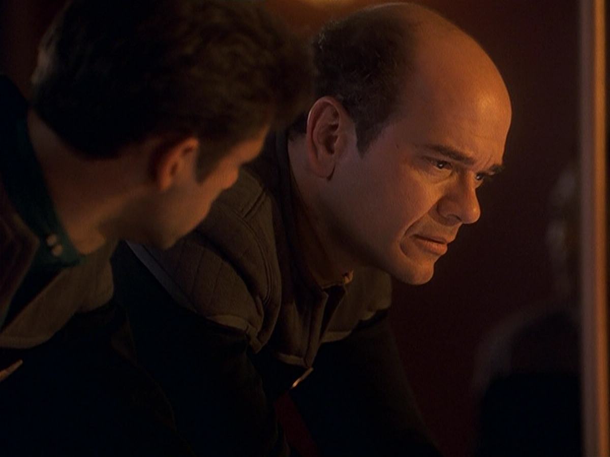 extant_StarTrek_DS9_5x16-DoctorBashirIPresume_00724.jpg