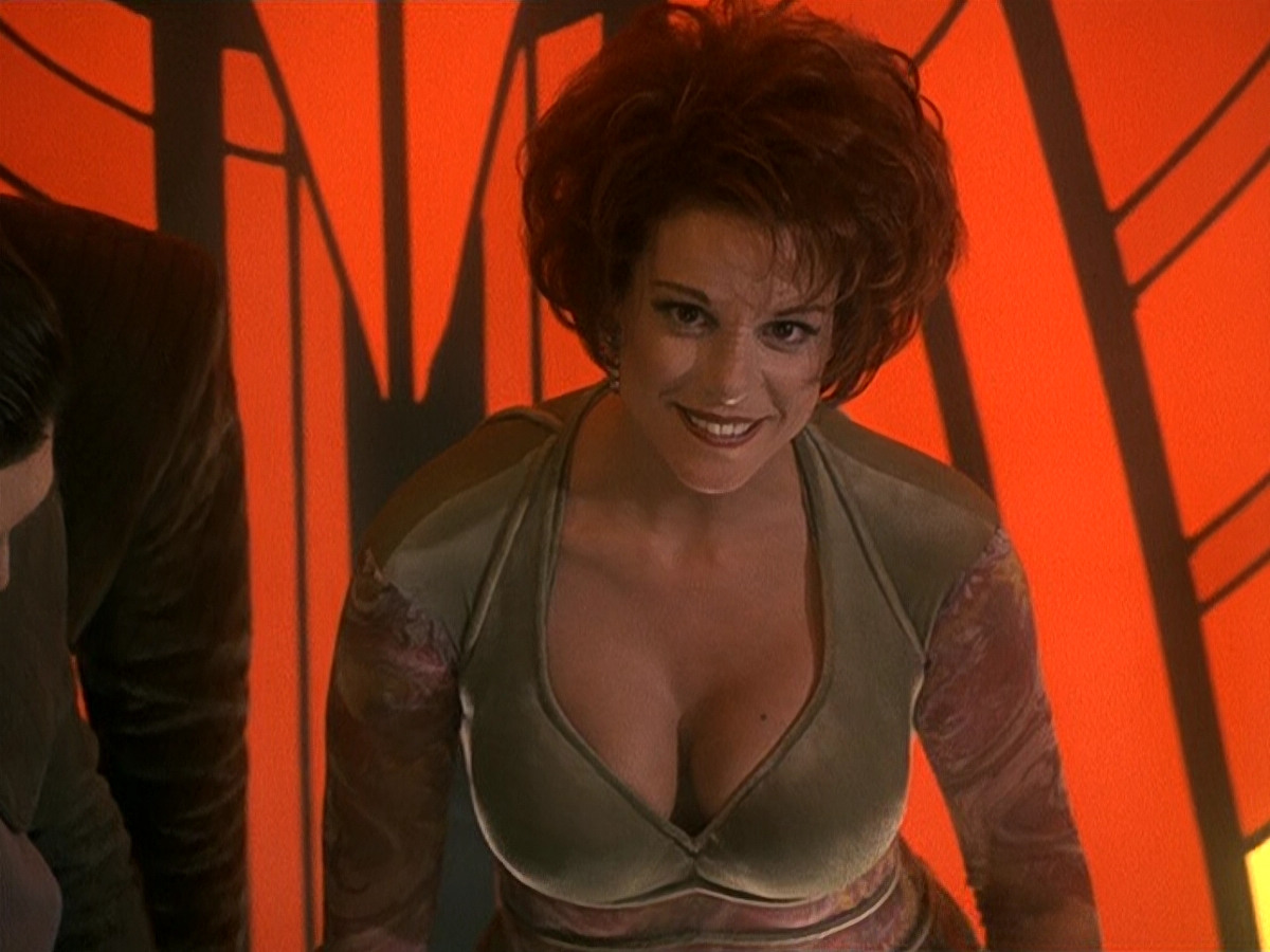 extant_StarTrek_DS9_5x16-DoctorBashirIPresume_00726.jpg