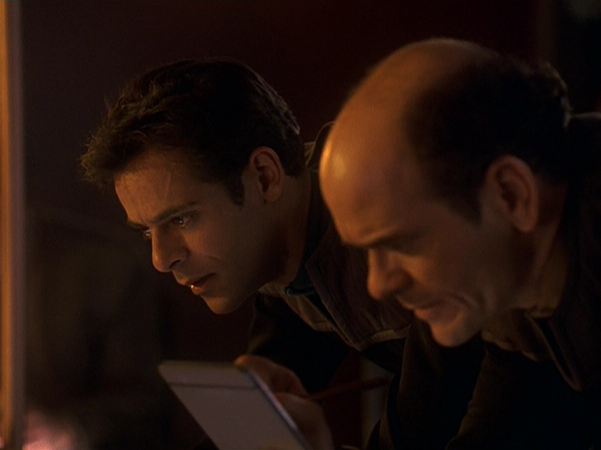 extant_StarTrek_DS9_5x16-DoctorBashirIPresume_00733.jpg