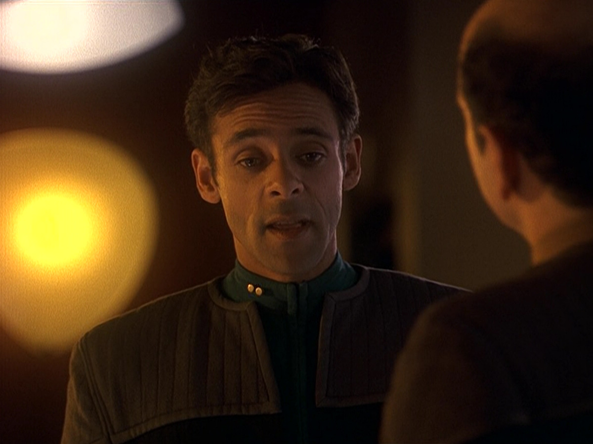 extant_StarTrek_DS9_5x16-DoctorBashirIPresume_00801.jpg