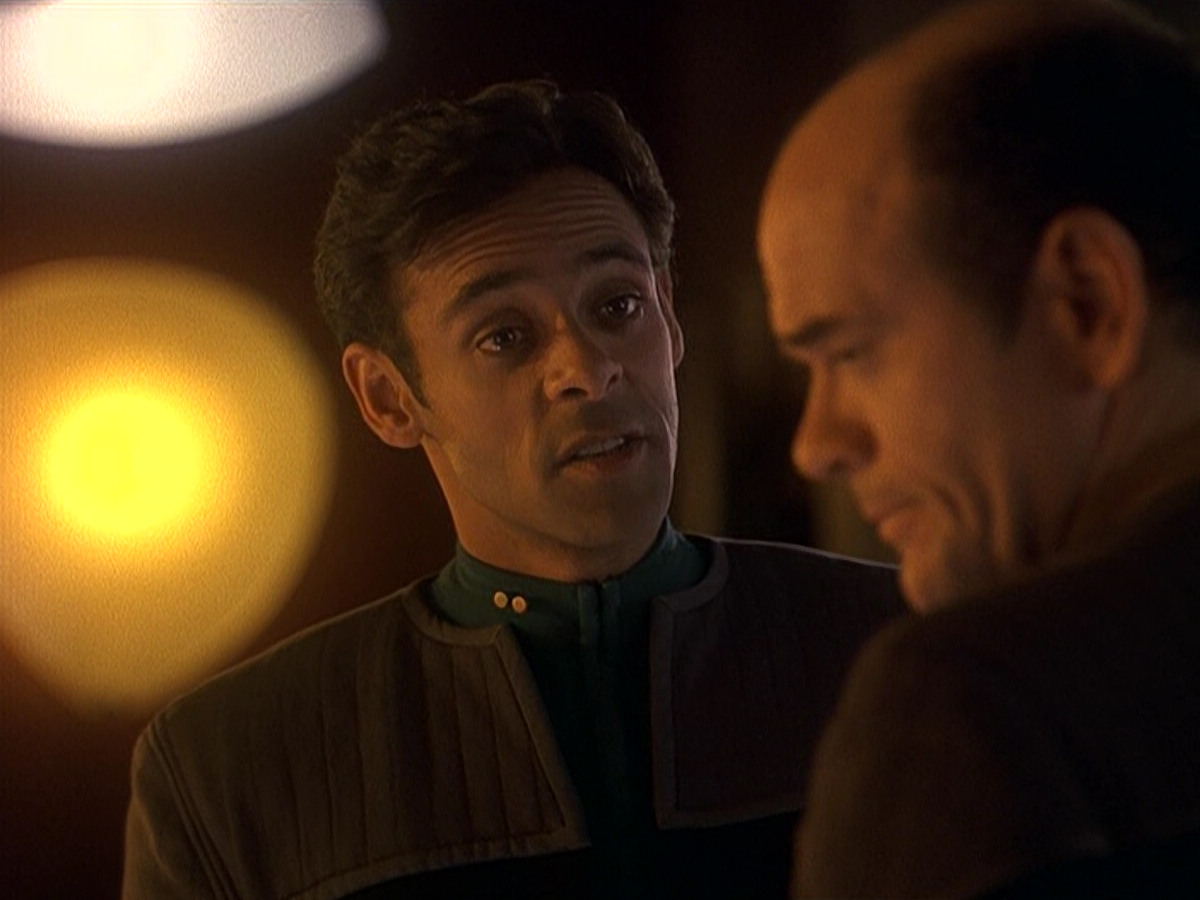 extant_StarTrek_DS9_5x16-DoctorBashirIPresume_00820.jpg