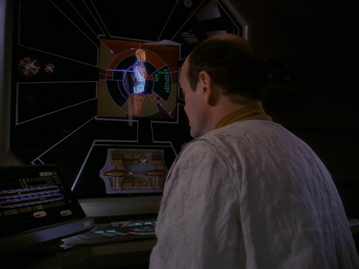 extant_StarTrek_DS9_5x16-DoctorBashirIPresume_00871.jpg