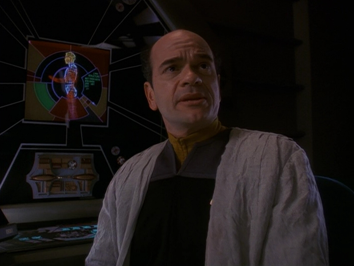 extant_StarTrek_DS9_5x16-DoctorBashirIPresume_00882.jpg