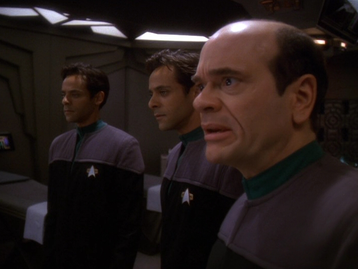 extant_StarTrek_DS9_5x16-DoctorBashirIPresume_00913.jpg