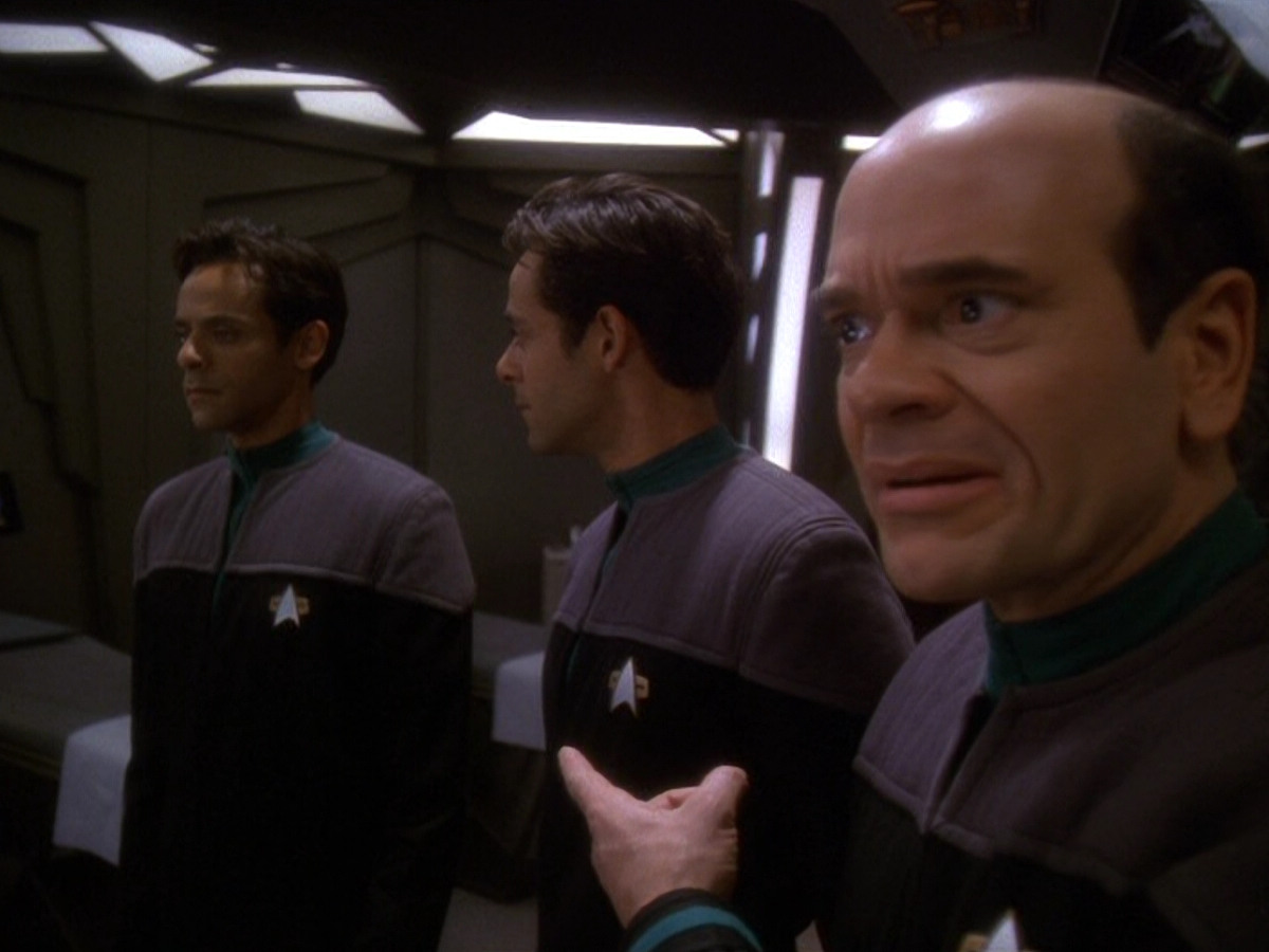 extant_StarTrek_DS9_5x16-DoctorBashirIPresume_00921.jpg
