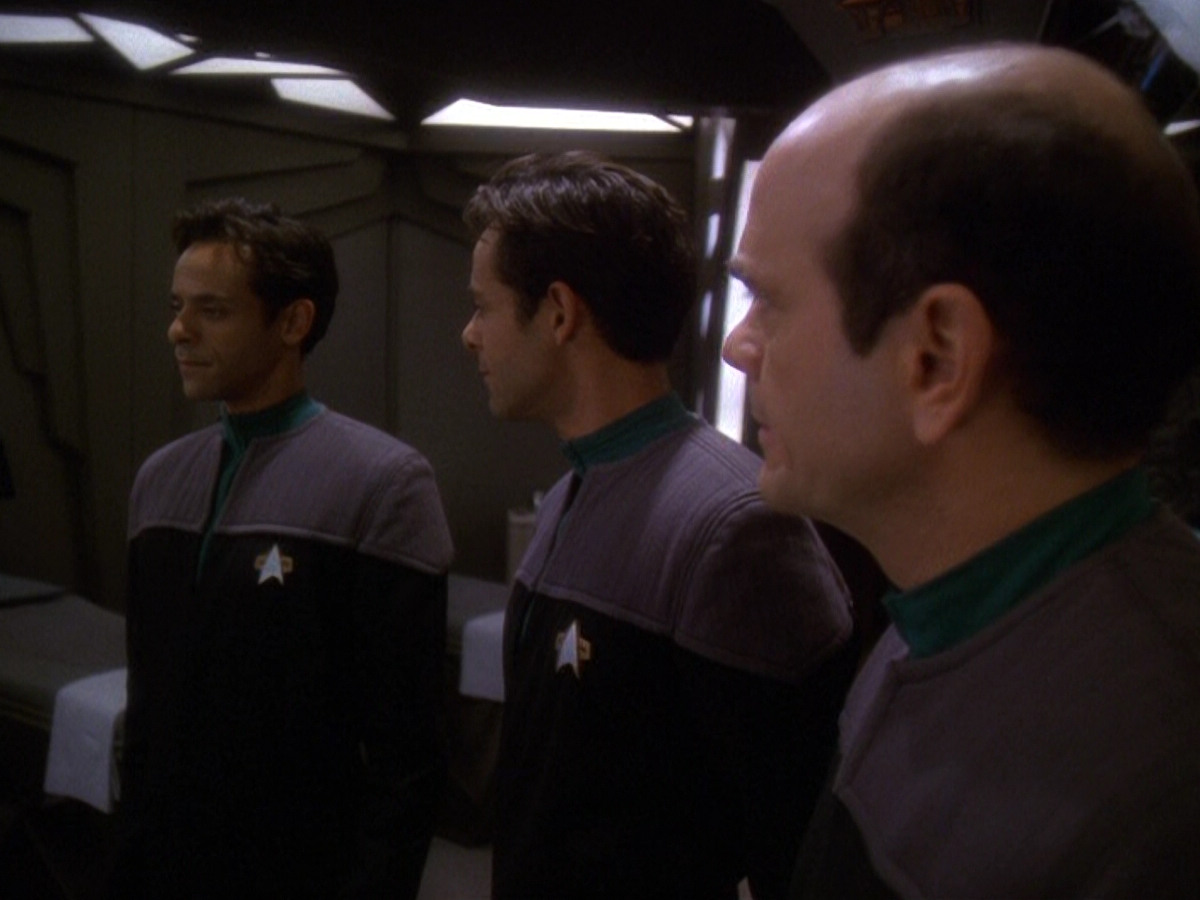 extant_StarTrek_DS9_5x16-DoctorBashirIPresume_00927.jpg