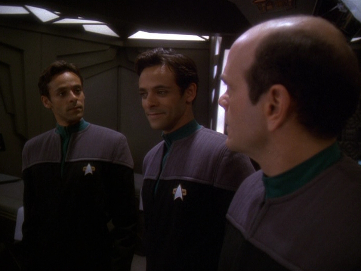extant_StarTrek_DS9_5x16-DoctorBashirIPresume_00942.jpg