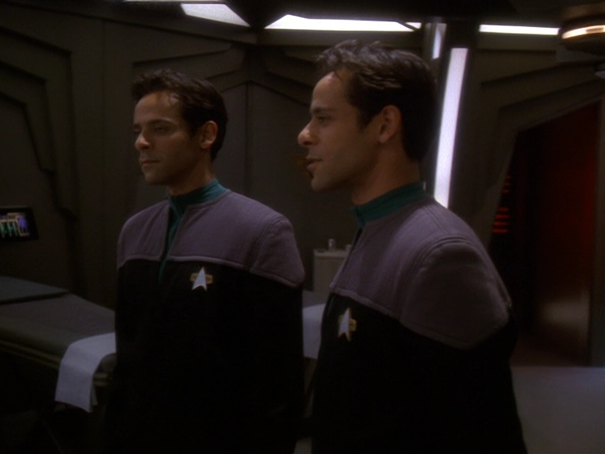 extant_StarTrek_DS9_5x16-DoctorBashirIPresume_00952.jpg
