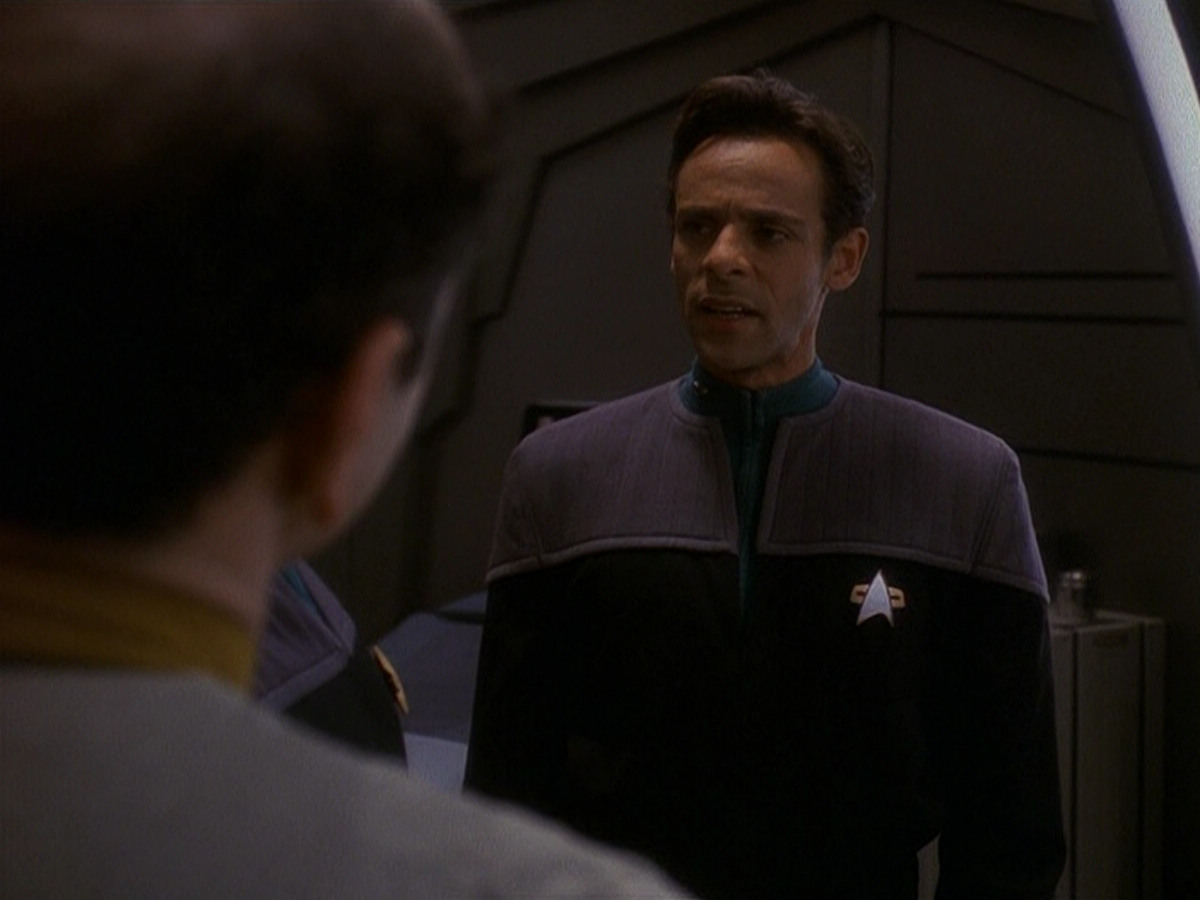 extant_StarTrek_DS9_5x16-DoctorBashirIPresume_00958.jpg