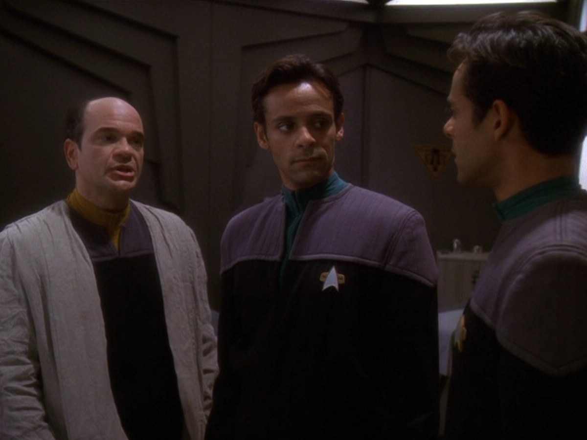 extant_StarTrek_DS9_5x16-DoctorBashirIPresume_00970.jpg