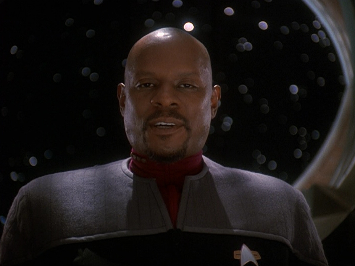 extant_StarTrek_DS9_5x16-DoctorBashirIPresume_01001.jpg