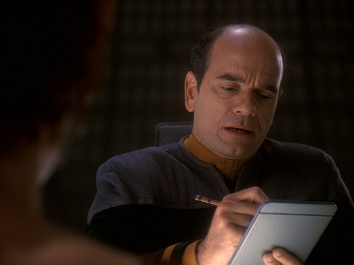 extant_StarTrek_DS9_5x16-DoctorBashirIPresume_01100.jpg