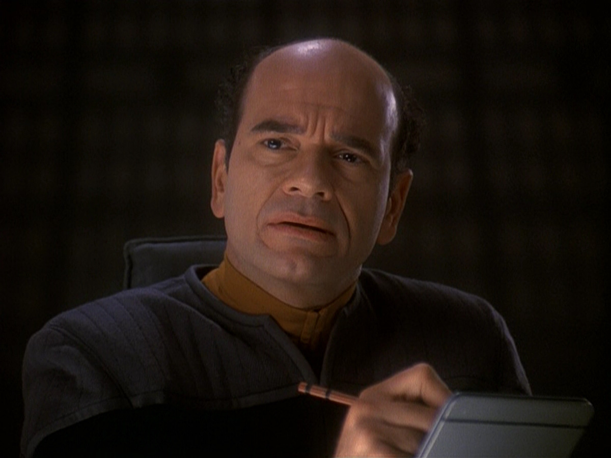 extant_StarTrek_DS9_5x16-DoctorBashirIPresume_01111.jpg