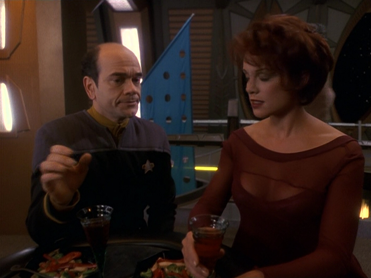 extant_StarTrek_DS9_5x16-DoctorBashirIPresume_01226.jpg
