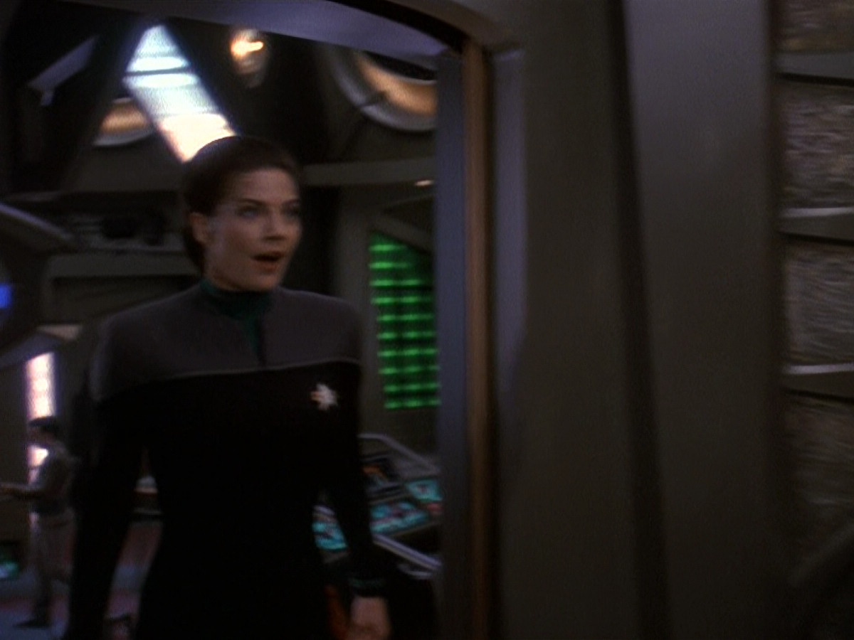 extant_StarTrek_DS9_5x16-DoctorBashirIPresume_01316.jpg