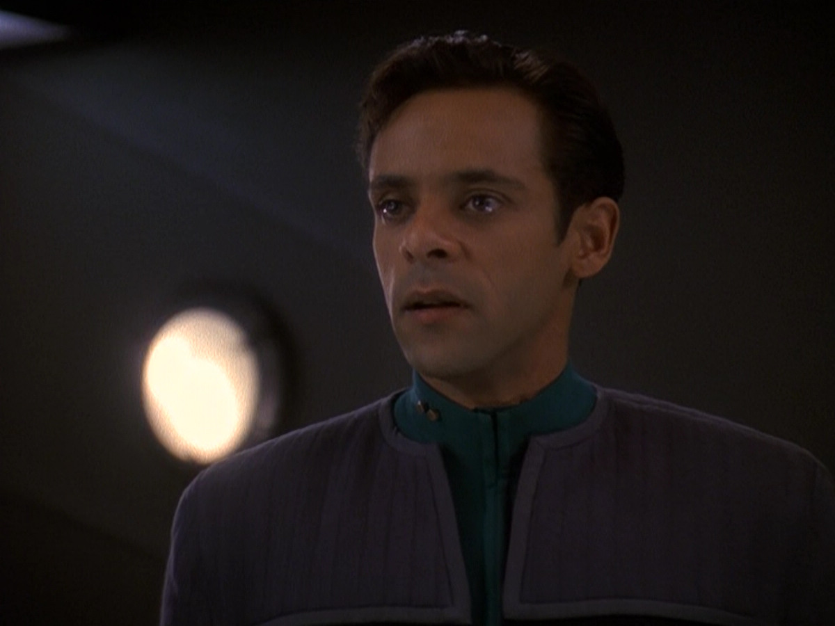 extant_StarTrek_DS9_5x16-DoctorBashirIPresume_01340.jpg