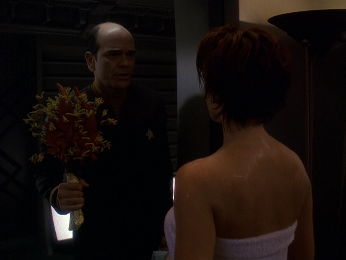 extant_StarTrek_DS9_5x16-DoctorBashirIPresume_01621.jpg