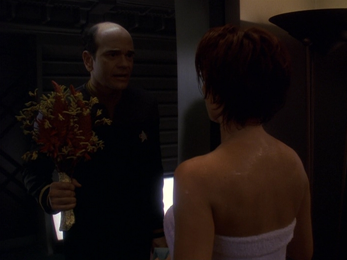 extant_StarTrek_DS9_5x16-DoctorBashirIPresume_01622.jpg
