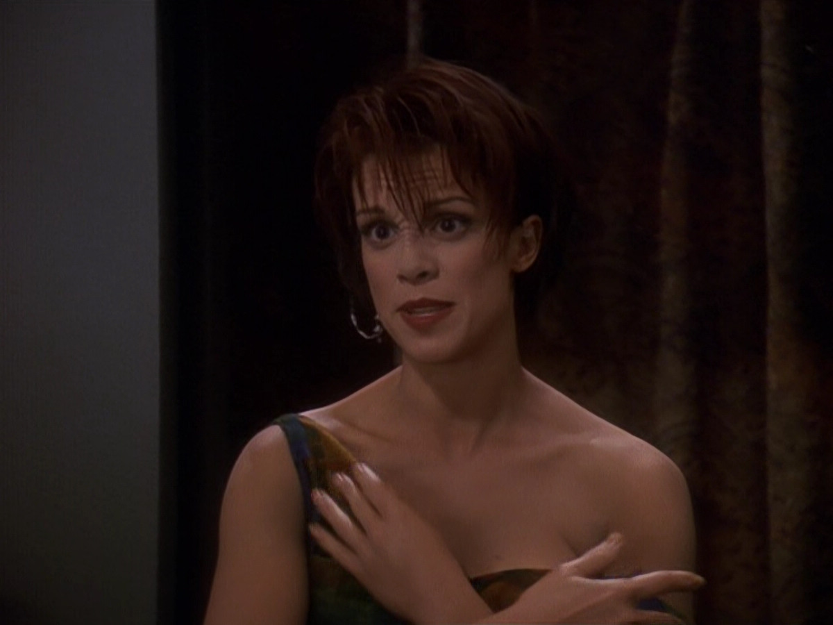 extant_StarTrek_DS9_5x16-DoctorBashirIPresume_01726.jpg