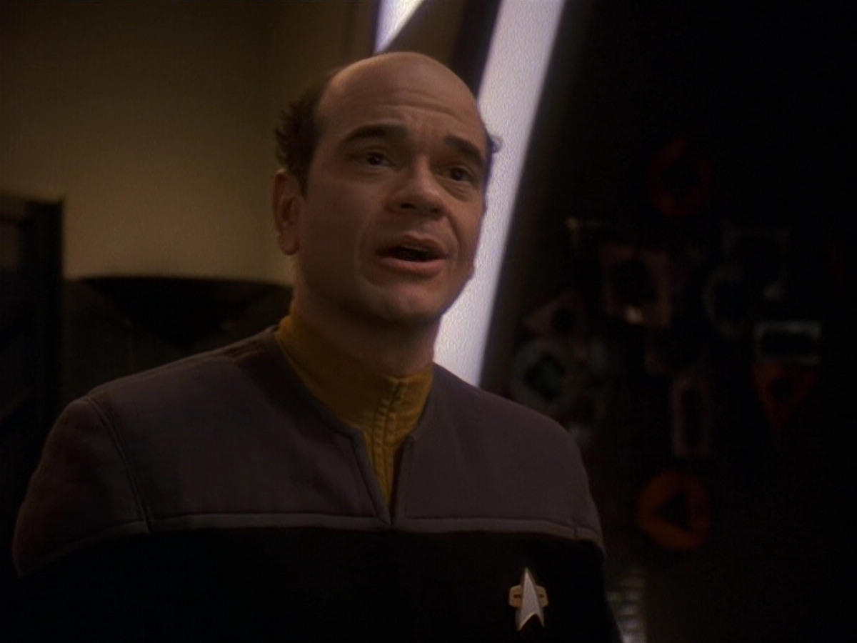 extant_StarTrek_DS9_5x16-DoctorBashirIPresume_01733.jpg