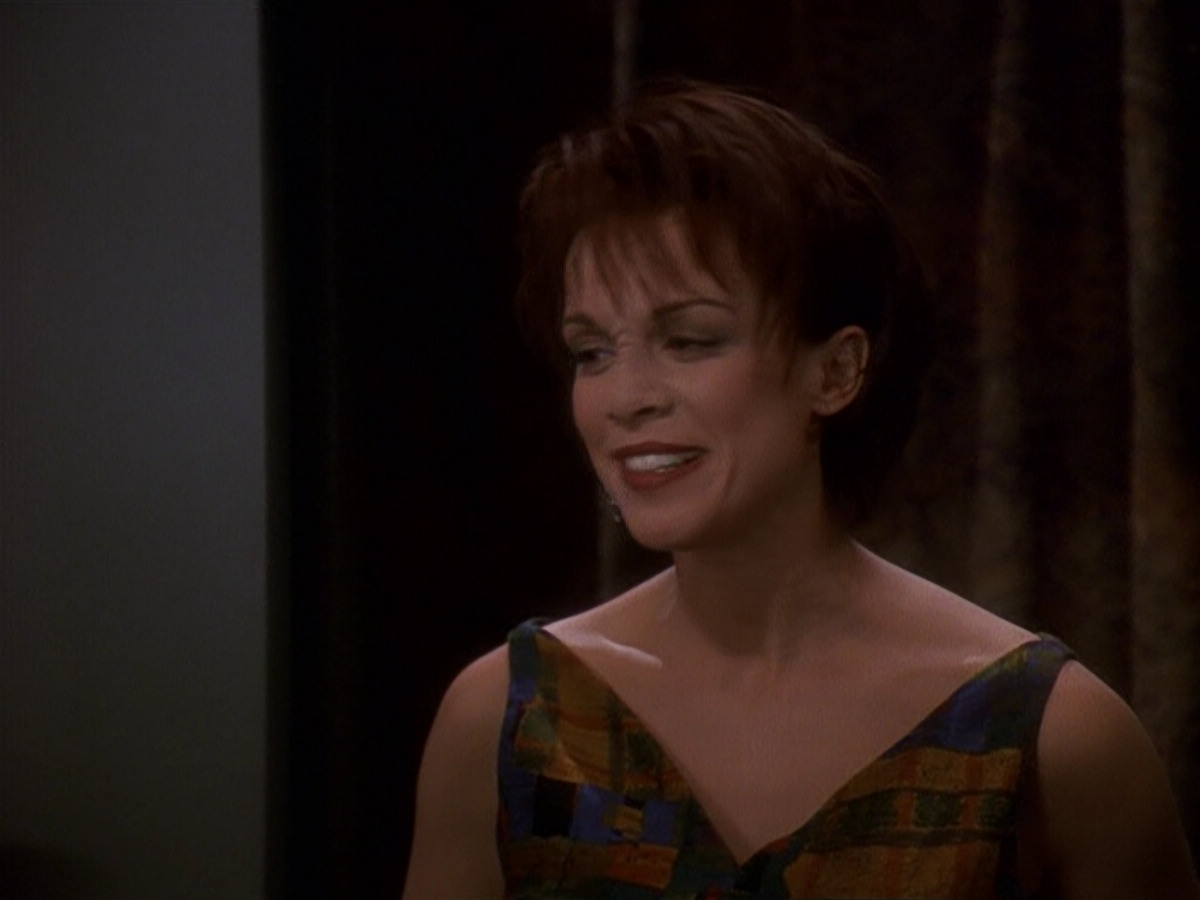 extant_StarTrek_DS9_5x16-DoctorBashirIPresume_01736.jpg