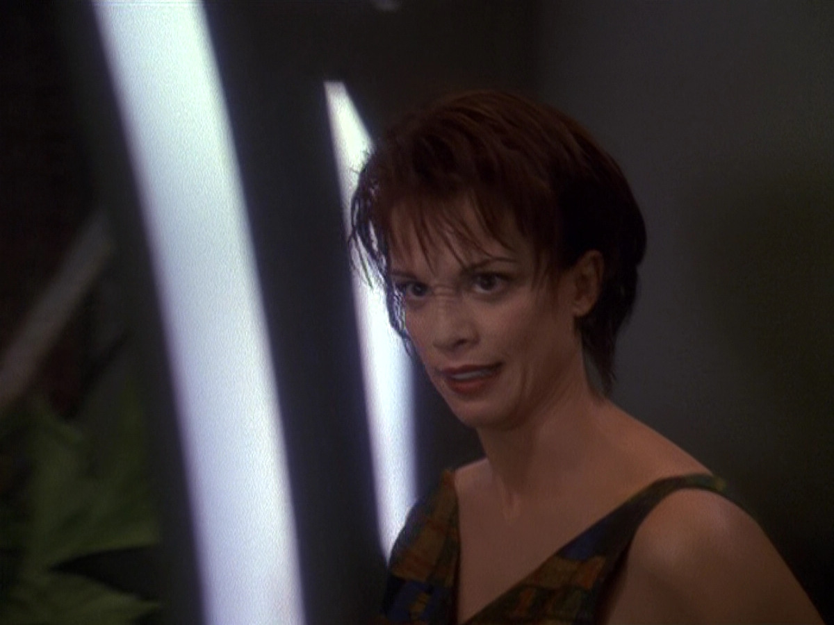 extant_StarTrek_DS9_5x16-DoctorBashirIPresume_01738.jpg
