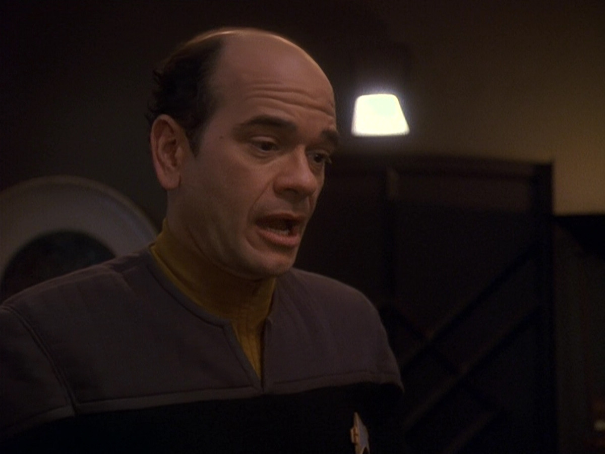 extant_StarTrek_DS9_5x16-DoctorBashirIPresume_01744.jpg