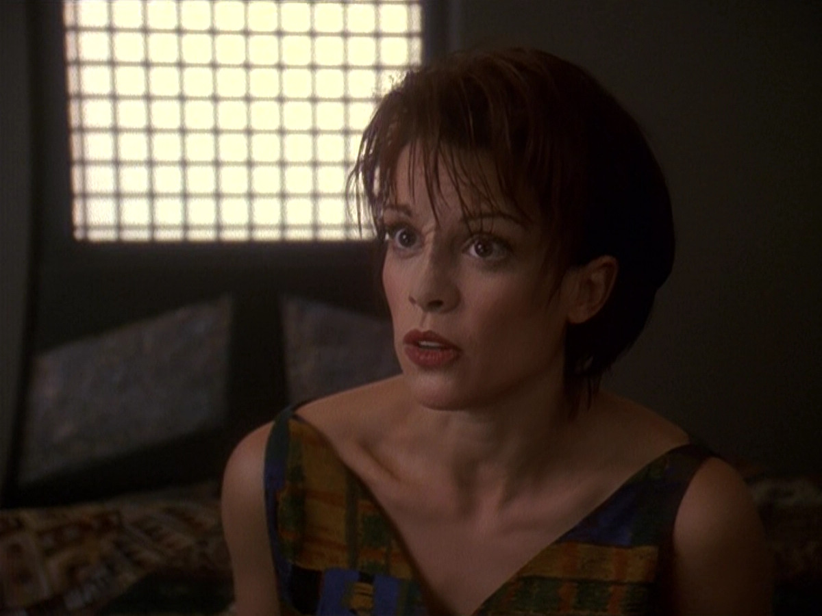 extant_StarTrek_DS9_5x16-DoctorBashirIPresume_01752.jpg