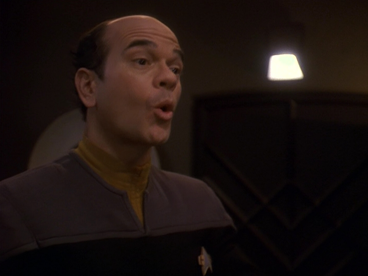 extant_StarTrek_DS9_5x16-DoctorBashirIPresume_01756.jpg