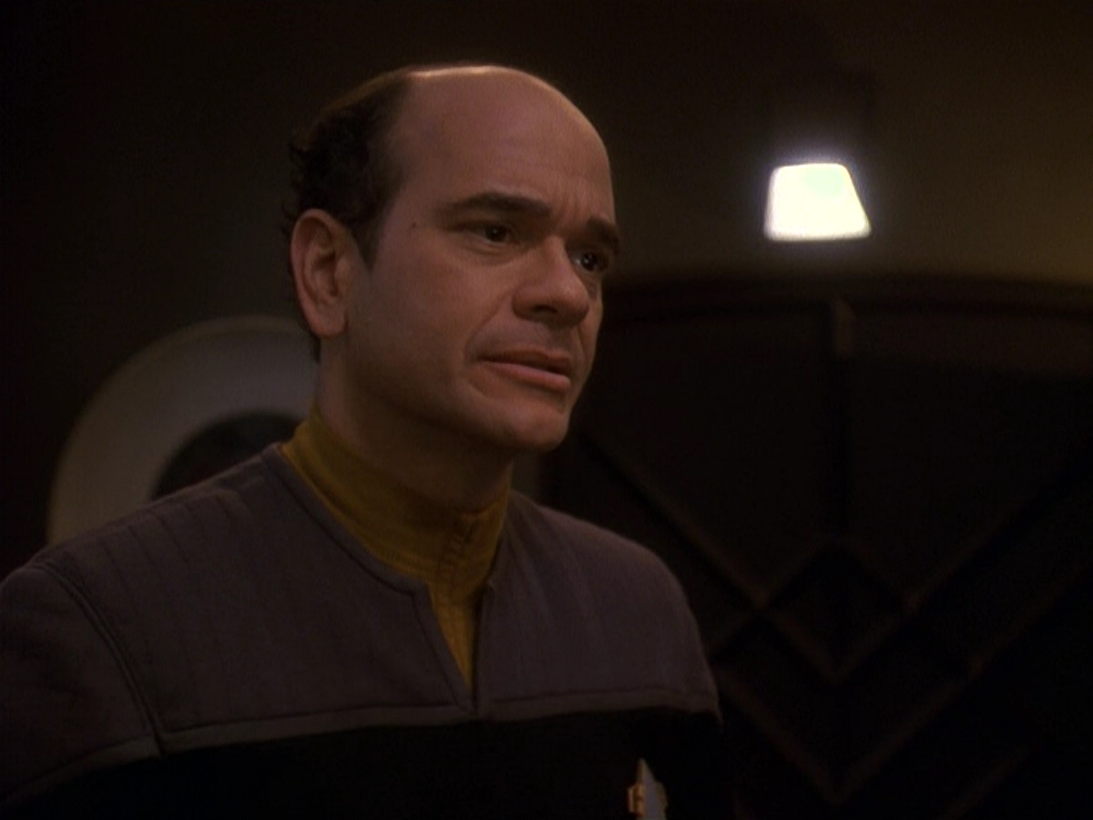 extant_StarTrek_DS9_5x16-DoctorBashirIPresume_01766.jpg