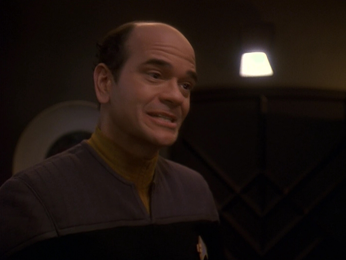 extant_StarTrek_DS9_5x16-DoctorBashirIPresume_01774.jpg