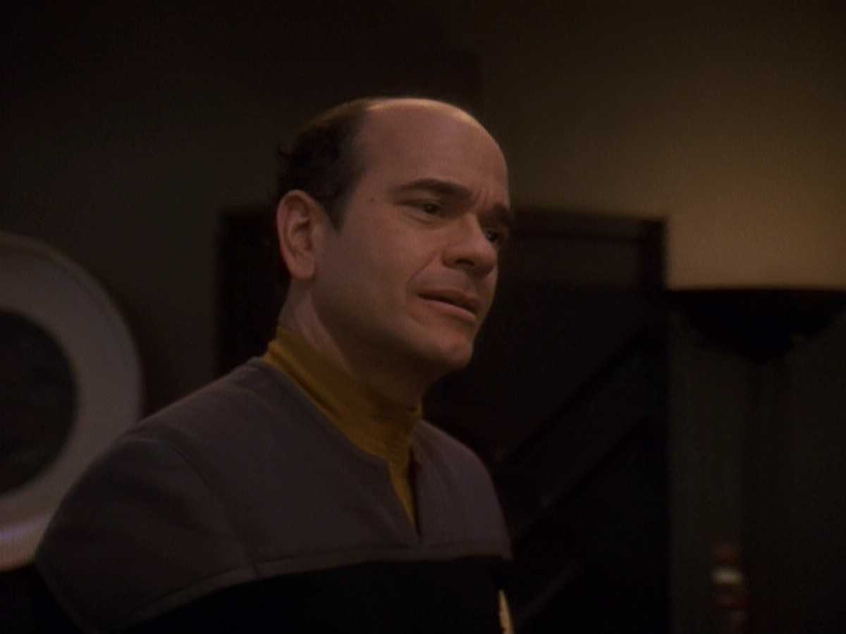 extant_StarTrek_DS9_5x16-DoctorBashirIPresume_01779.jpg