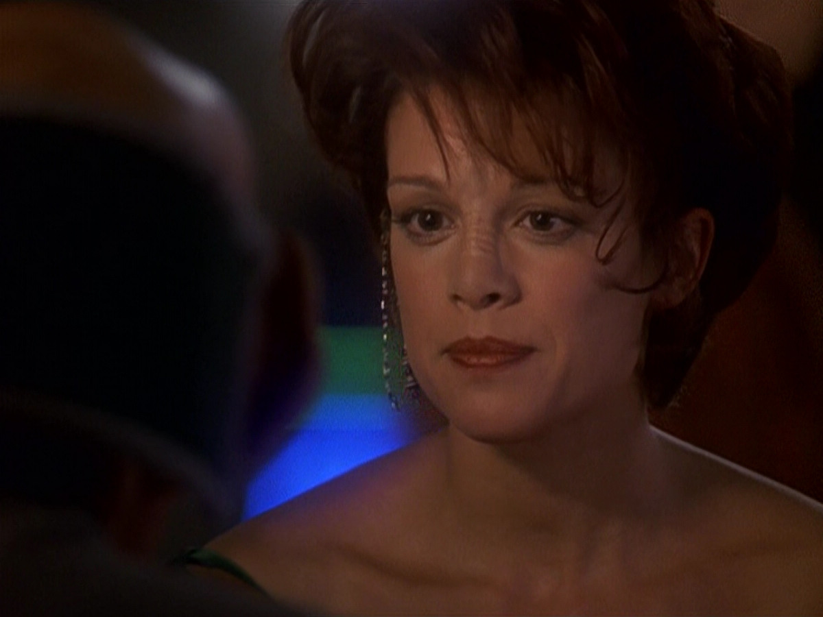 extant_StarTrek_DS9_5x16-DoctorBashirIPresume_02076.jpg