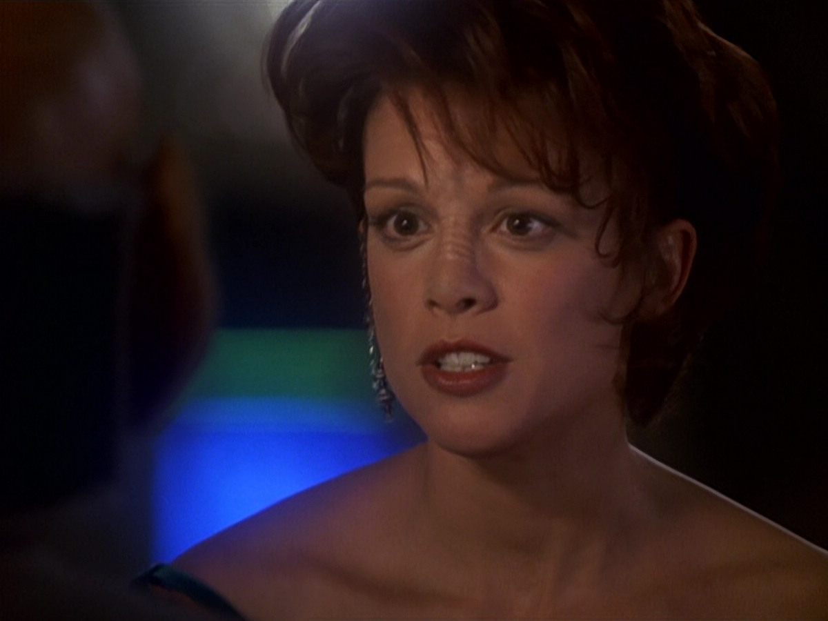extant_StarTrek_DS9_5x16-DoctorBashirIPresume_02098.jpg