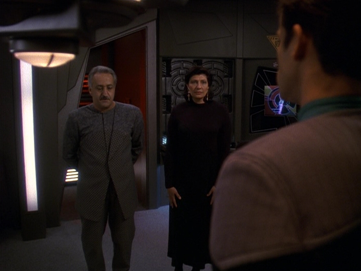 extant_StarTrek_DS9_5x16-DoctorBashirIPresume_02178.jpg