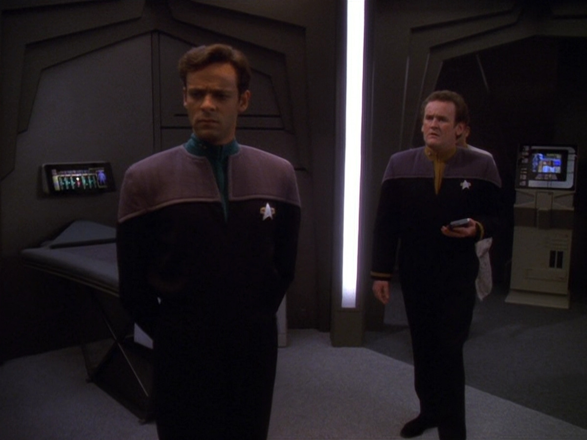 extant_StarTrek_DS9_5x16-DoctorBashirIPresume_02279.jpg